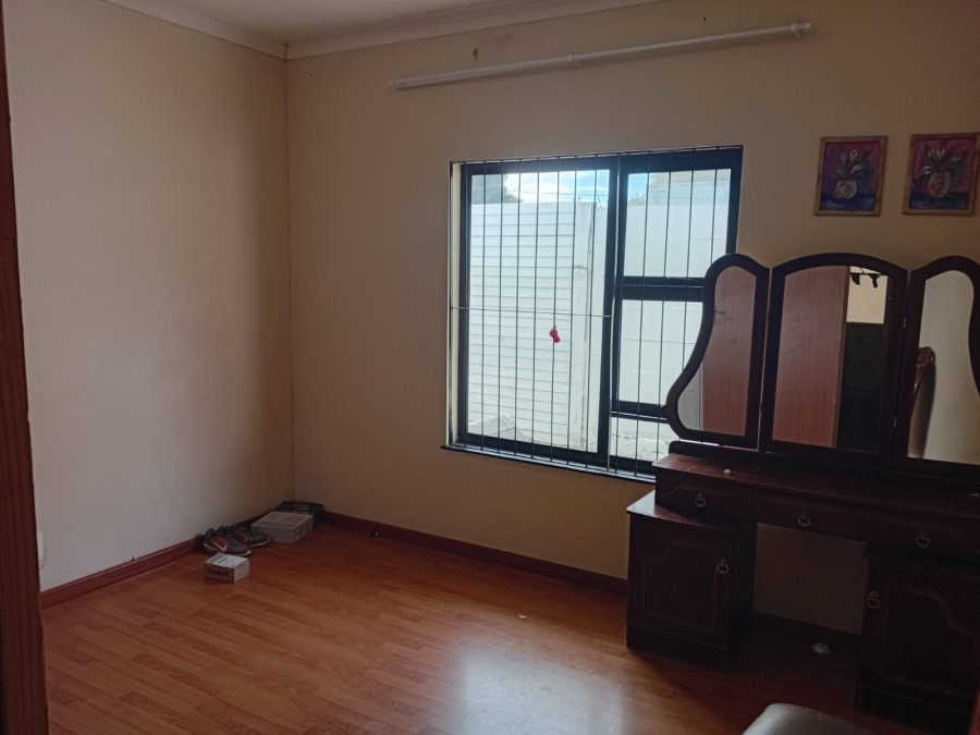 3 Bedroom Property for Sale in Sunnyridge Eastern Cape